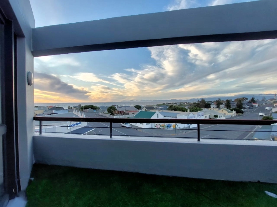3 Bedroom Property for Sale in Gansbaai Central Western Cape